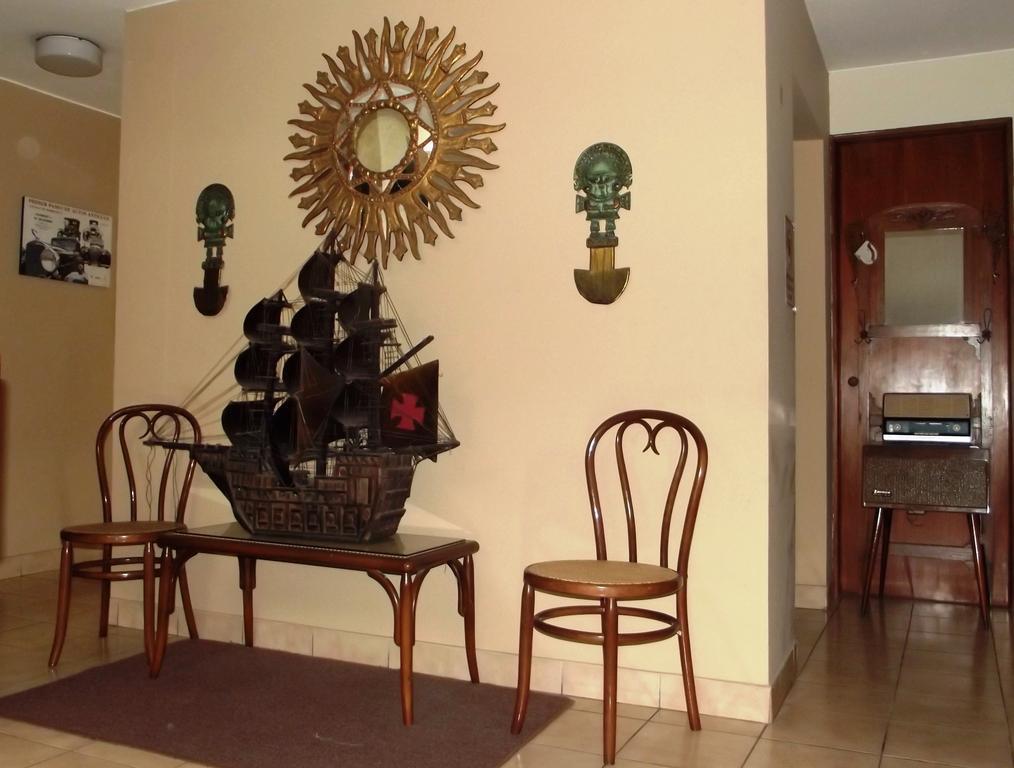 Hostal Gemina Lima Exterior photo